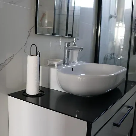 Bosphorus View Entire 2 Bedroom Flat 아파트 이스탄불